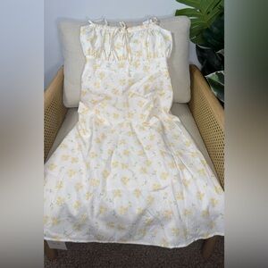 NWT Design by Seventeen Floral Dress Size small